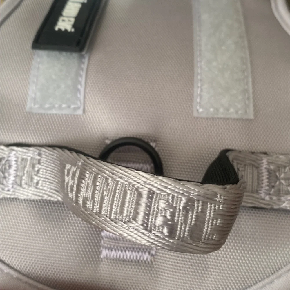 NWT New Edition, Fei and Eve Classic Dog Harness - Quick-Release Buckles size S